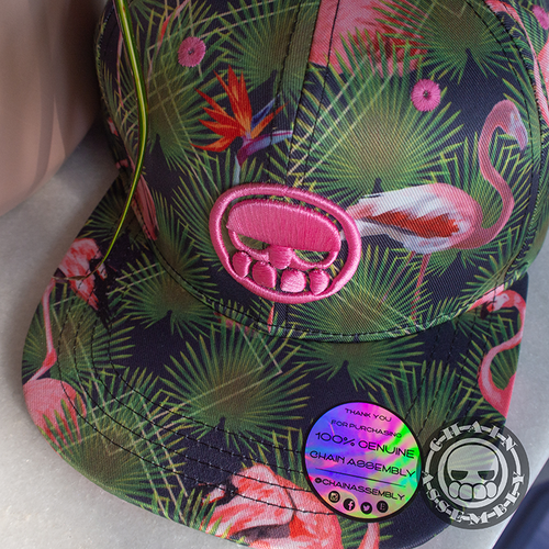 Chain Assembly Flamingo Pattern Snapback Flat-Billed Hat