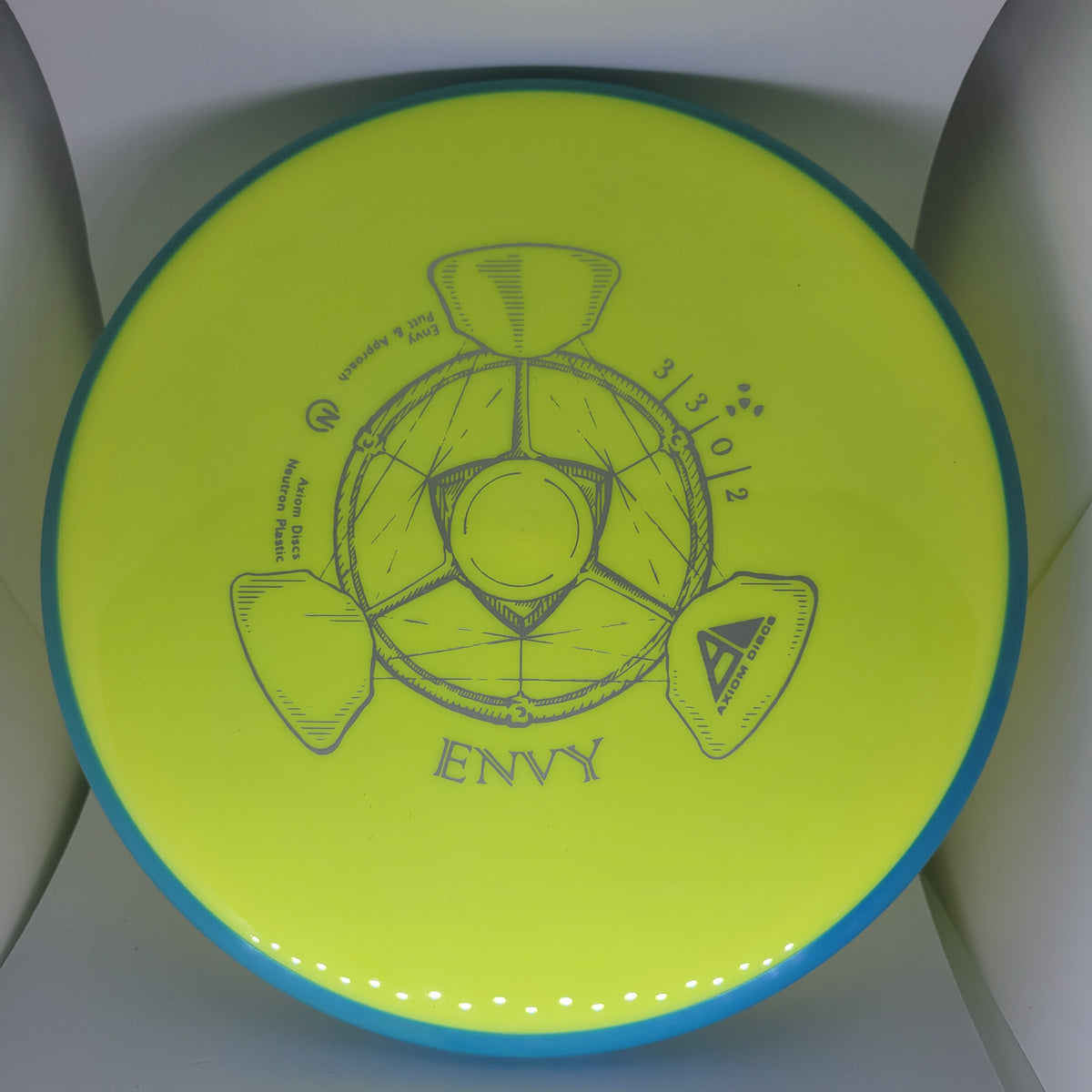 Axiom Neutron Soft Envy – Tri-Fly Disc Golf